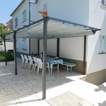 Apartment Capeta Razanj