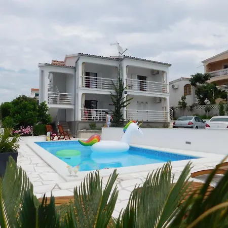 Apartment Capeta Razanj
